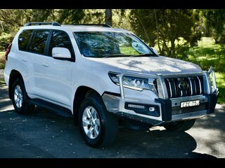 2023  Toyota Landcruiser Prado Wagon (Glacier White) Pre-Owned Car Thumbnail