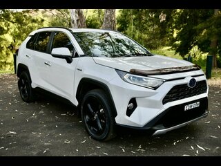 2020  Toyota RAV4 Cruiser eFour Wagon (Crystal Pearl) Pre-Owned Car Thumbnail