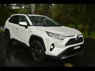 2020 Toyota RAV4 Cruiser 2WD Wagon (Crystal Pearl) Pre-Owned Car Thumbnail