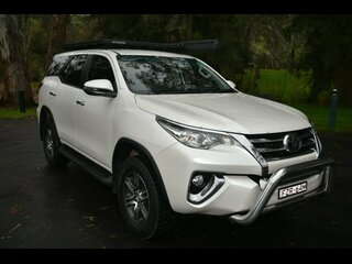 2019  Toyota Fortuner Wagon (Crystal Pearl) Pre-Owned Car Thumbnail