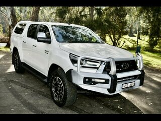 2020  Toyota Hilux SR5 Double Cab Utility (Crystal Pearl) Pre-Owned Car Thumbnail
